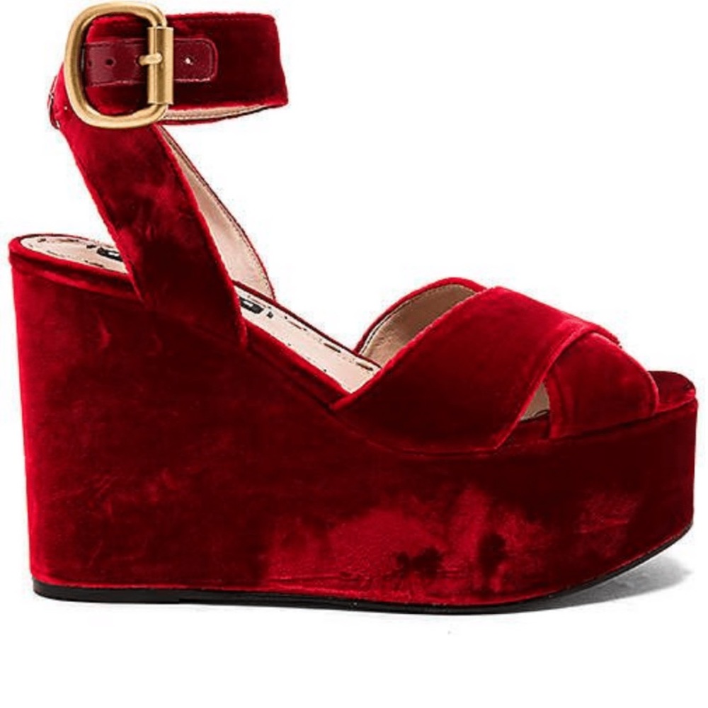 ALICE + OLIVIA RED VELVET PLATFORM WEDGES SIZE 38.5 NIB